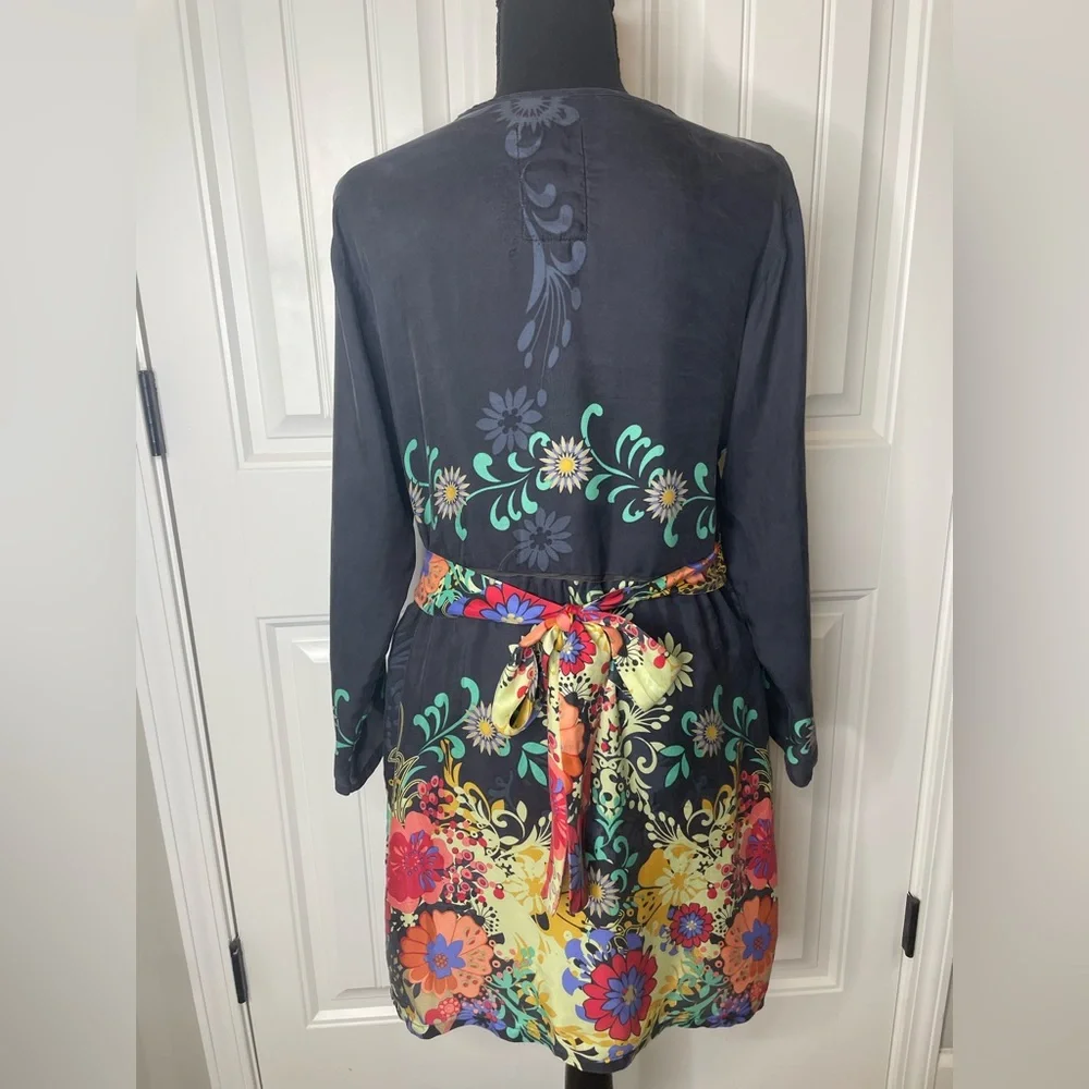 Johnny Was Silk Floral Tunic Embroidered Waistband and Tie Waist in Back Size XL - Picture 2 of 13